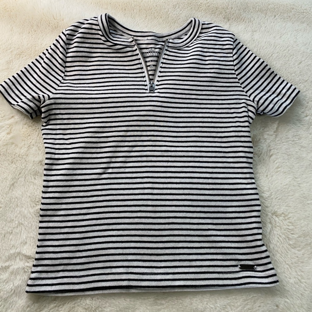 Hollister B&W Striped Ribbed Top